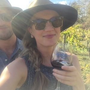 Meet your Posher, Nicole